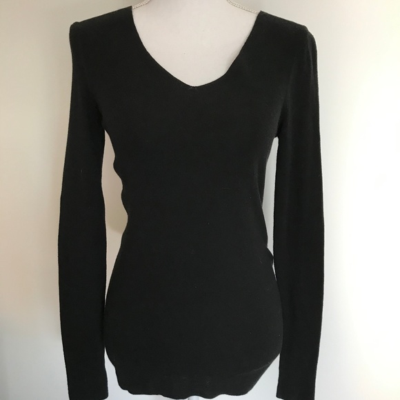 Banana Republic Long Sleeve Tops - Medium - Picture 2 of 5